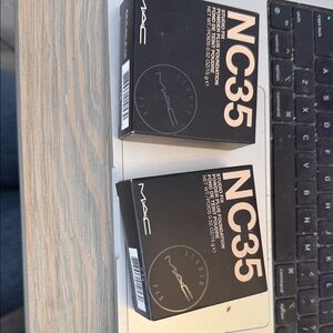 MAC Studio Fix Powder Plus Foundation - Black Compact NC35 *price is for 1